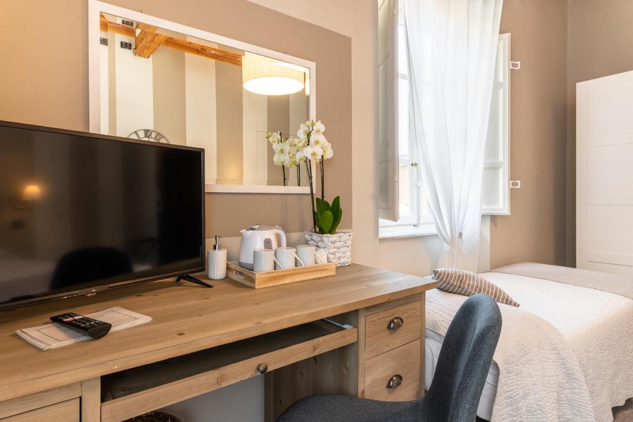 Stella Hotel Lucca Bagian luar foto